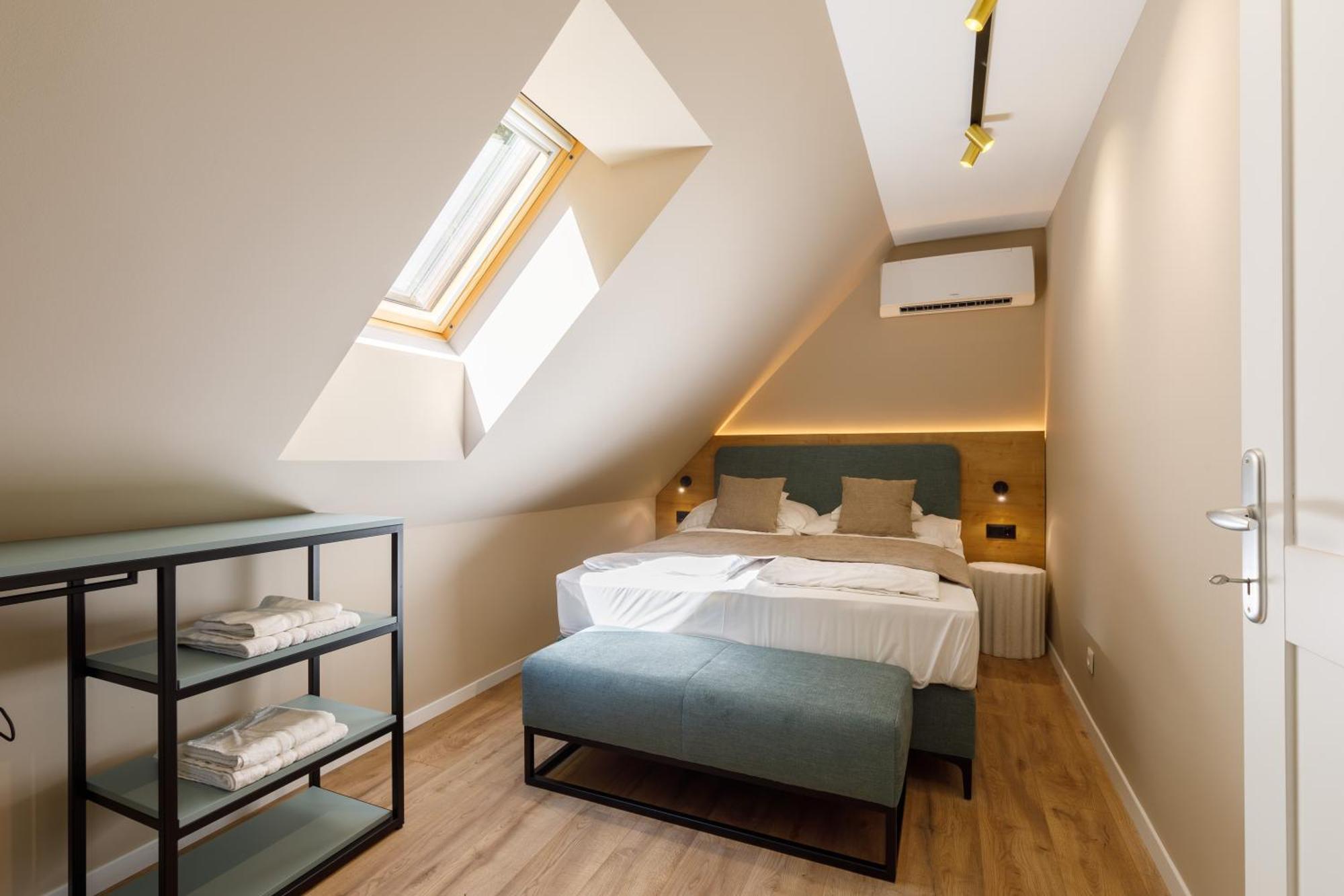 Lepke Apartmanház és Étterem Tihany Exterior foto