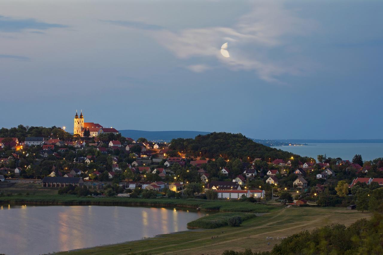 Lepke Apartmanház és Étterem Tihany Exterior foto